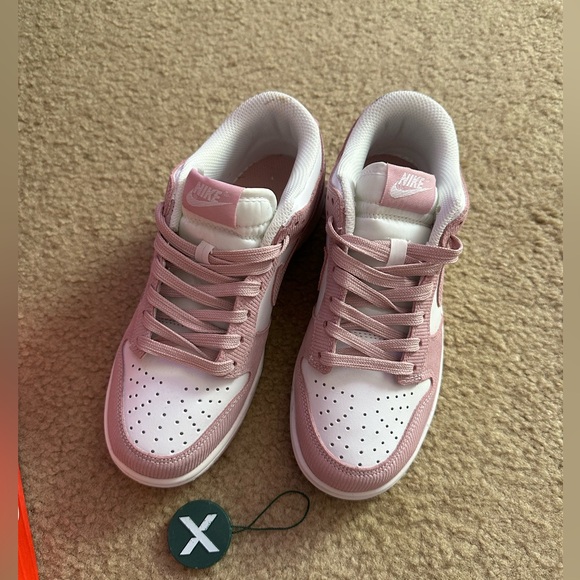 Pink Nike corduroy Dunks - Picture 2 of 5